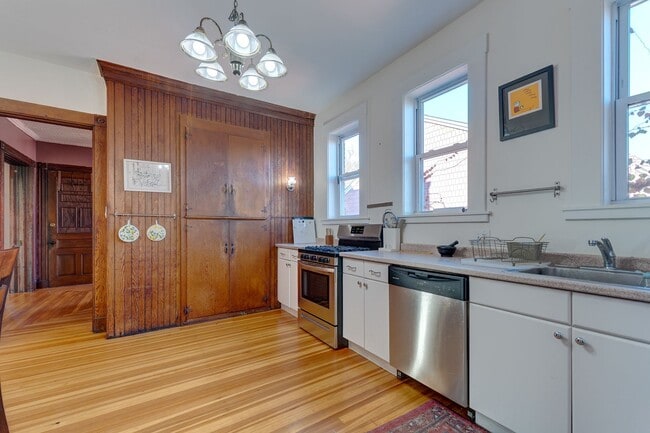 Photo - 119 Olive St Unidad 2nd Floor