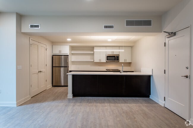 1BR, 1BA - Onyx
