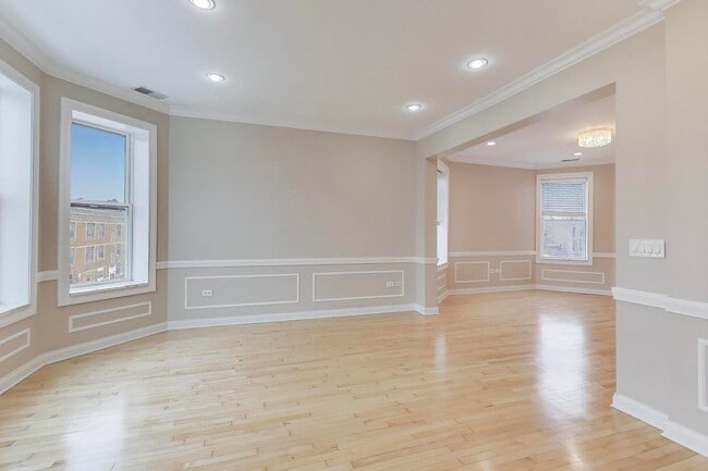 Photo - 1406 N Washtenaw Ave Unit 3