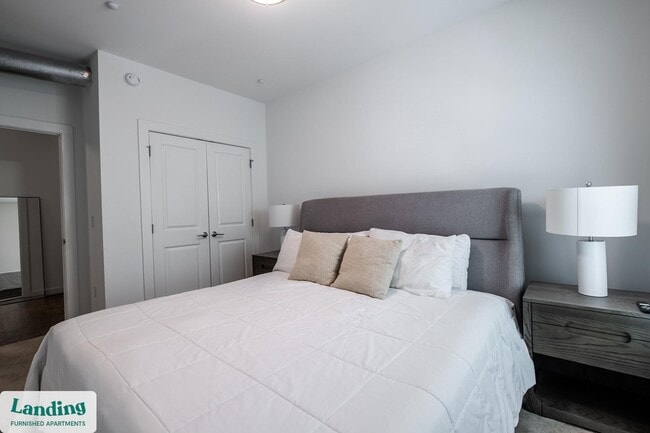 Building Photo - 1903 E Marshall St Unit 308.1407044 Rental