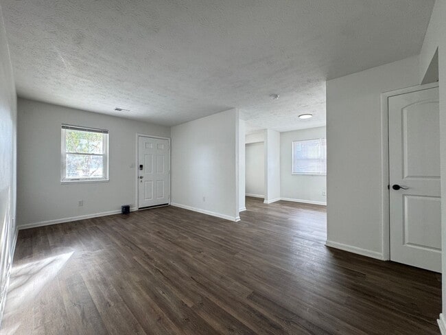 Photo - 2079 Laverne Ct