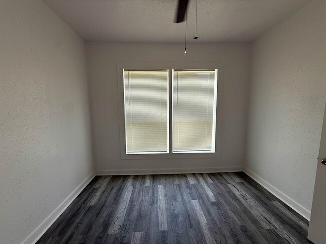 Photo - 2565 Rusk St