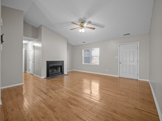 218 Winterberry Ct