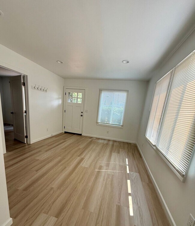 Photo - 8420 1/2 S. Tacoma Way Unit 1