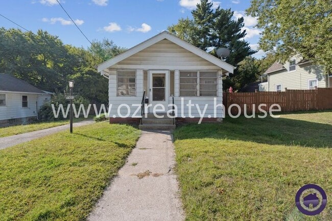 Building Photo - 1951 Loxley Rd