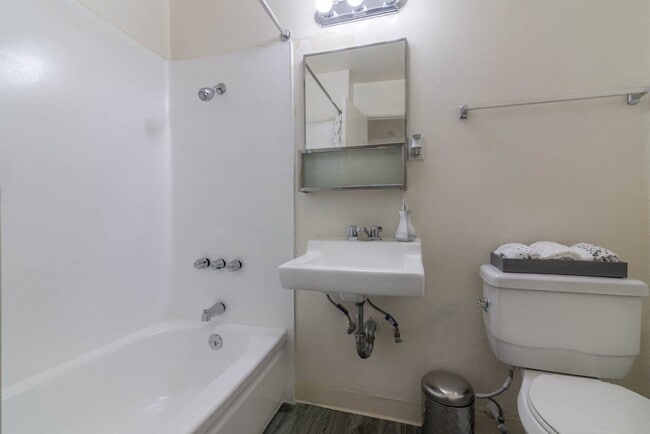 Sunland Park Apartments