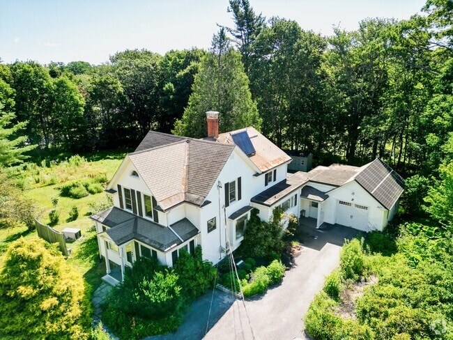 Building Photo - 1000 Sawyer Rd Rental