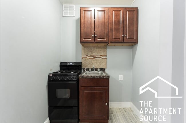 Photo - 6930 N Greenview Ave Unit 6930 North Greenview Ave