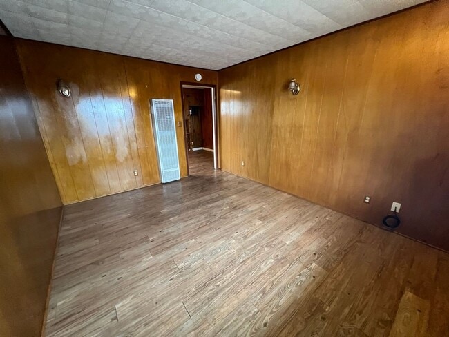 Building Photo - LSSCHR840 Unit 860-B