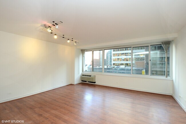 Photo - 211 E Ohio St Unit 804