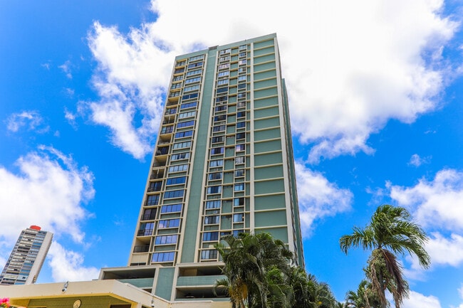 Building Photo - 2444 Hihiwai St