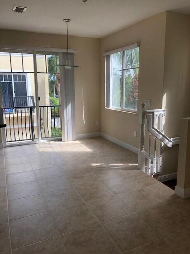 Photo - 3847 NW 5th Terrace