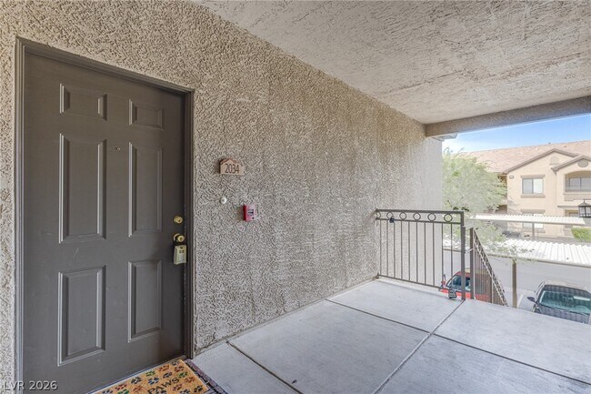Building Photo - 8250 N Grand Canyon Dr Unit 2034