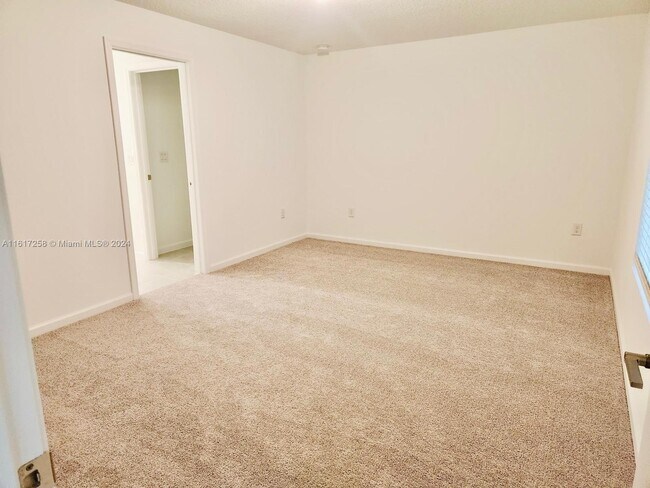 Photo - 1338 Colebrook Cir SW