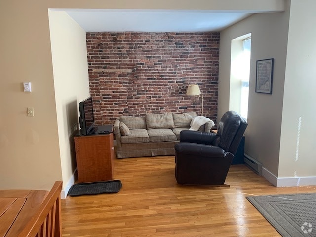 Building Photo - 26 Battery St Unit 2 Rental
