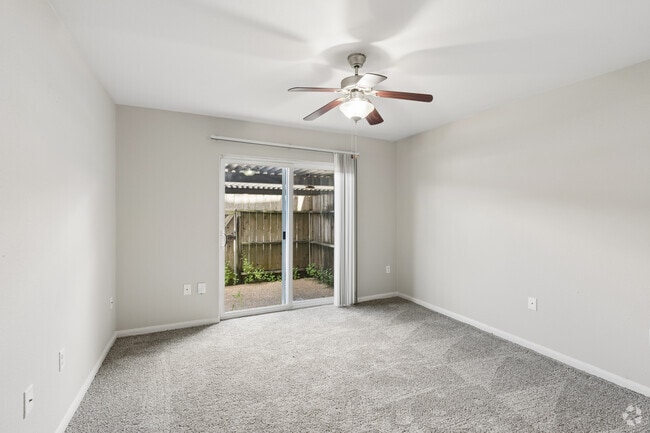2BR, 2BA - 1,085SF - Primary Bedroom