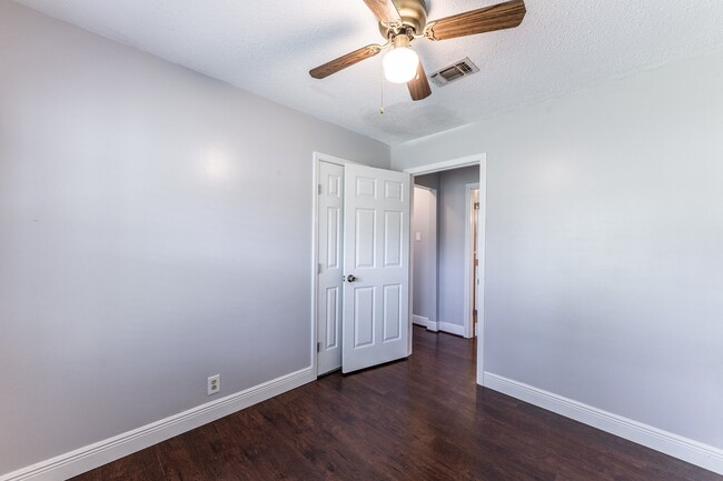 Photo - 1769 State Hwy 75 N