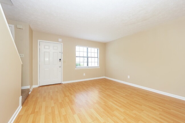 Photo - 232 Thistle Ln
