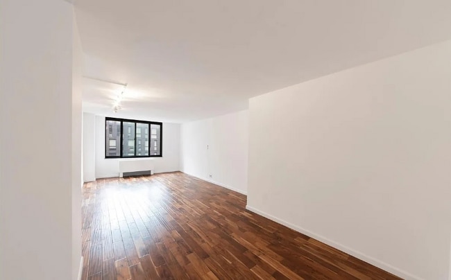 Photo - 275 Greenwich St Unidad 9J