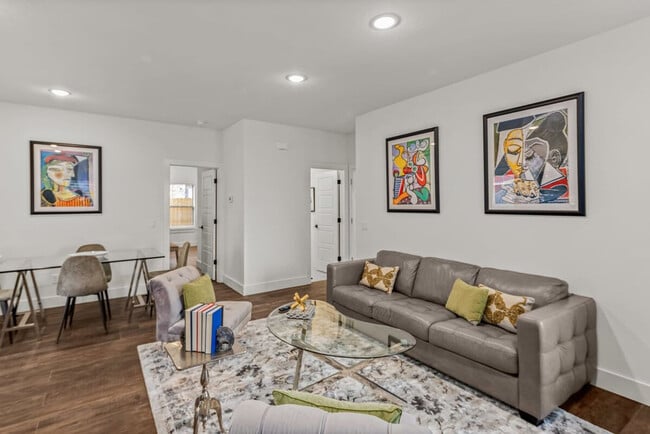 Photo - 2612 SW Livingston Square Unit FL1-ID1241301P