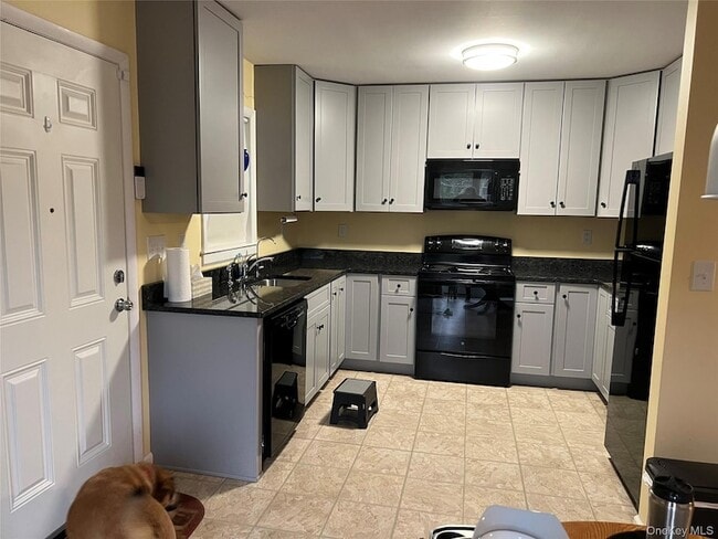 Photo - 7 W Bank St Unit 2