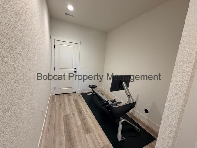 Photo - 1128 Grove St