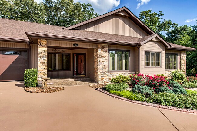 Photo - 116 Daleyuhski Way