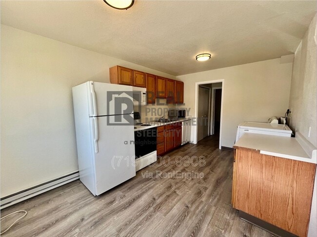 Building Photo - 1715 Oakshire Ln Unit B