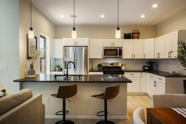 Immediate Move In Available! Brand NEW! - Immediate Move In Available! Brand NEW! Casa