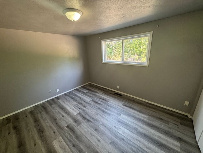 Photo - 213 Sunnyridge Ct Unit D