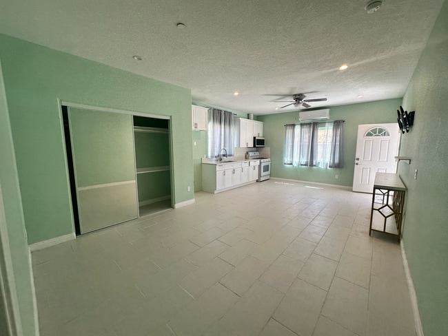 Building Photo - 18189 Kalin Ranch Dr