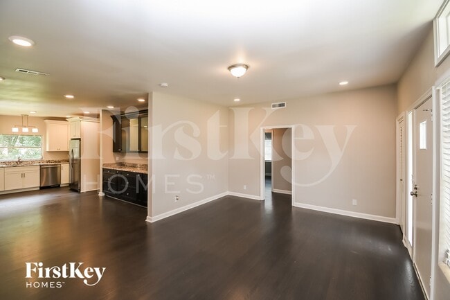Photo - 5521 Coppedge Ave