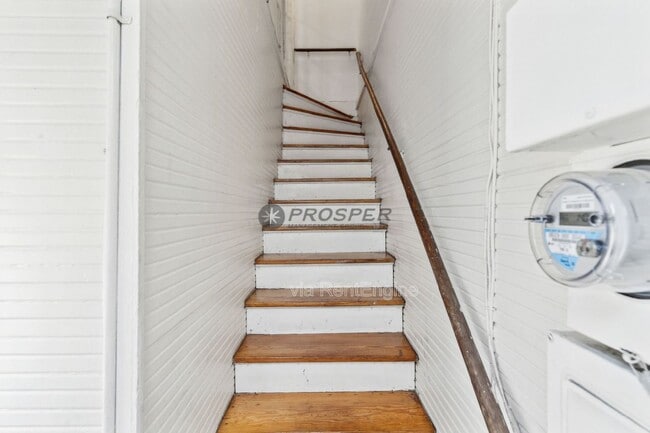 72 1/2 King Street