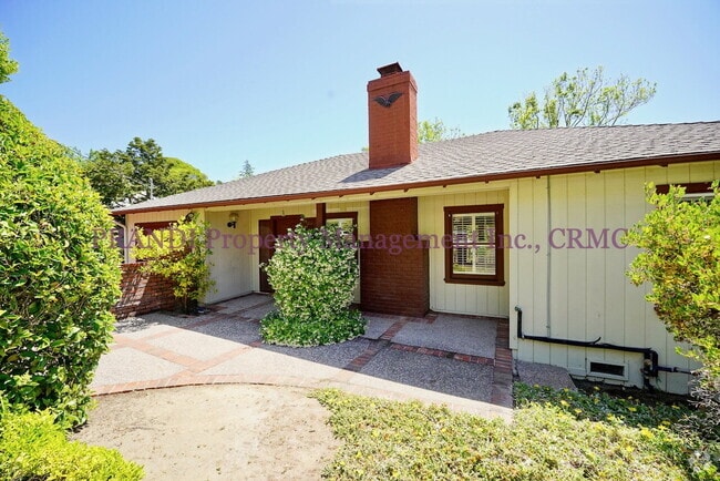 Building Photo - Awesome San Anselmo Home with Fresh Finishes!