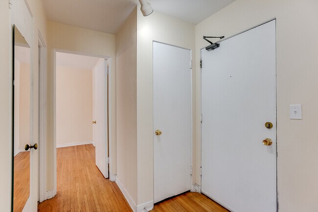 Photo - 123 W 26th Street Apartments