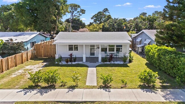 Photo - 1464 NE 24th St