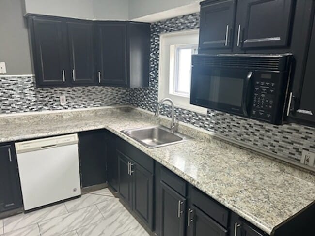 Spacious 3 bedroom apartment for rent in B... - Spacious 3 bedroom apartment for rent in B...