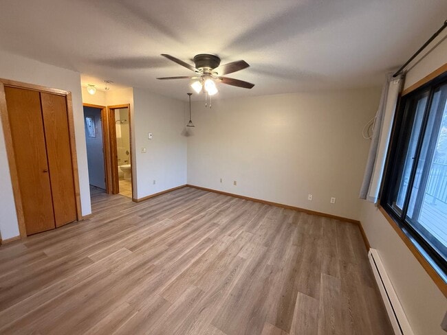 Photo - Cozy 1 Bedroom, 1 Bathroom Walking Distanc... Unit A221-20