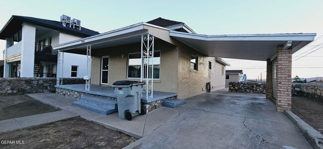 Photo - 2600 Aurora Ave
