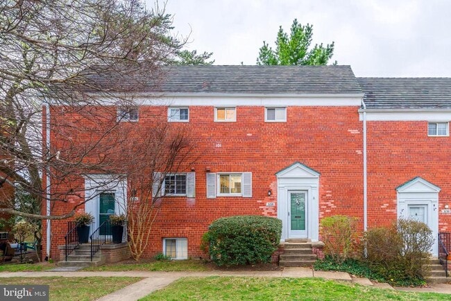 3228 Wellington Rd