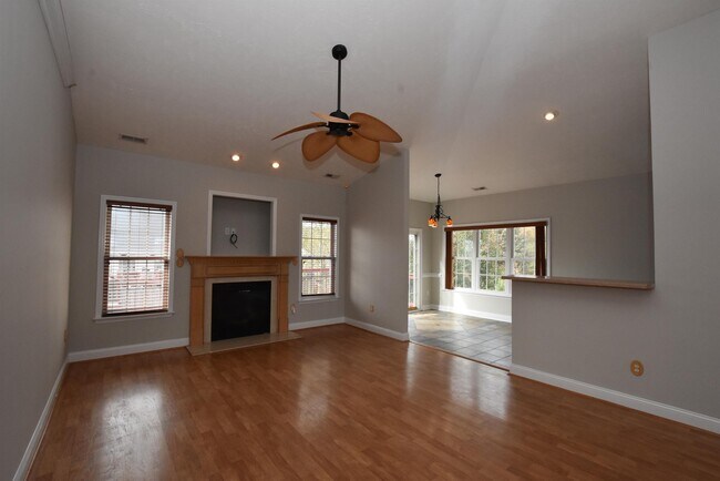 Photo - 109 Canyon Ct