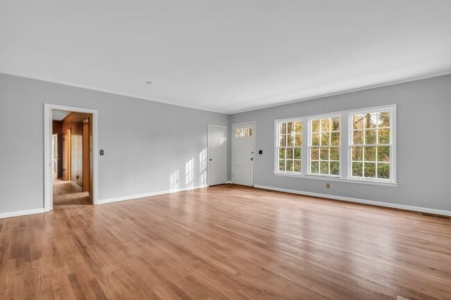 Photo - 905 8th Ave N