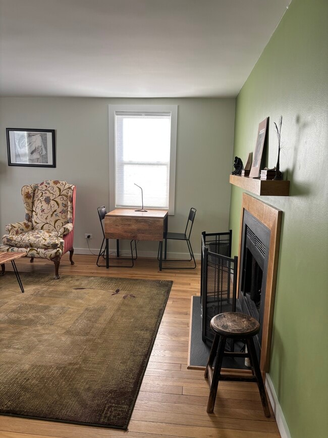 Photo - 102 N George Mason Dr Unidad #4