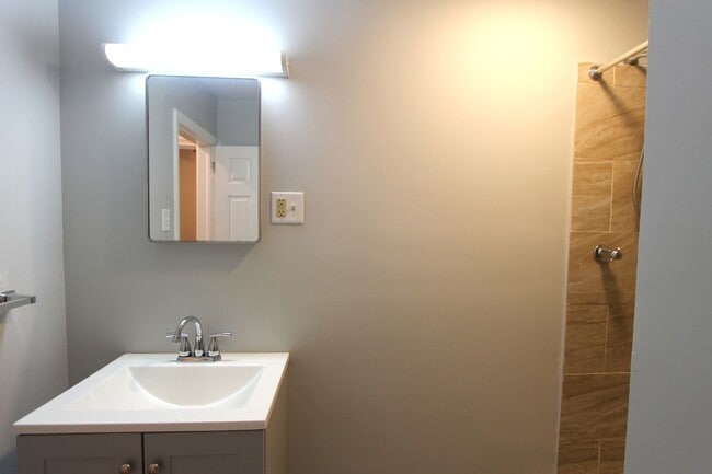 Photo - 5028 Wayne Ave Unit 1