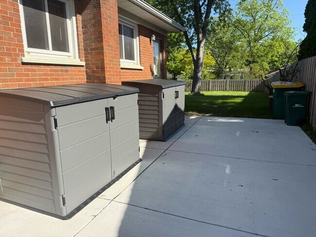 Photo - 372 Highland Dr