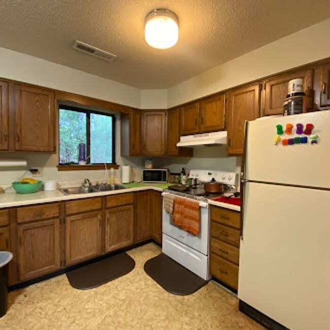 Photo - $1,095 | 2 Bedroom, 1 Bathroom APARTMENT | No Pets | Available for August 1st, 2026 Move In