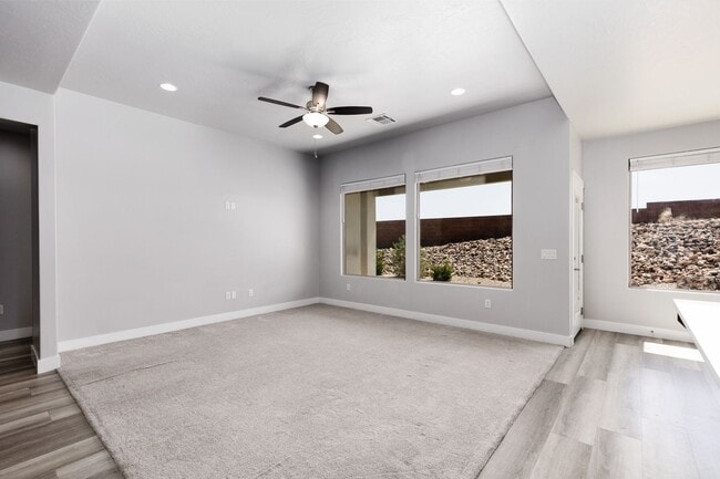 Photo - 6118 S Salix Wy