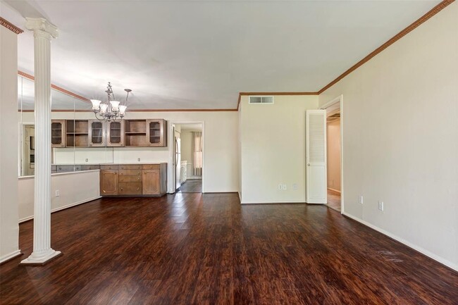 Photo - 7600 Burgoyne Dr. Unidad 154 Rental