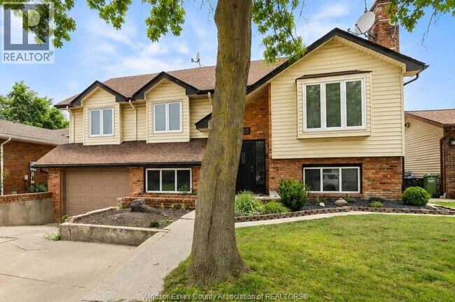 Photo - 1953 Lepain Crescent