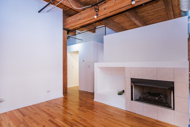 Photo - 625 W Jackson Blvd